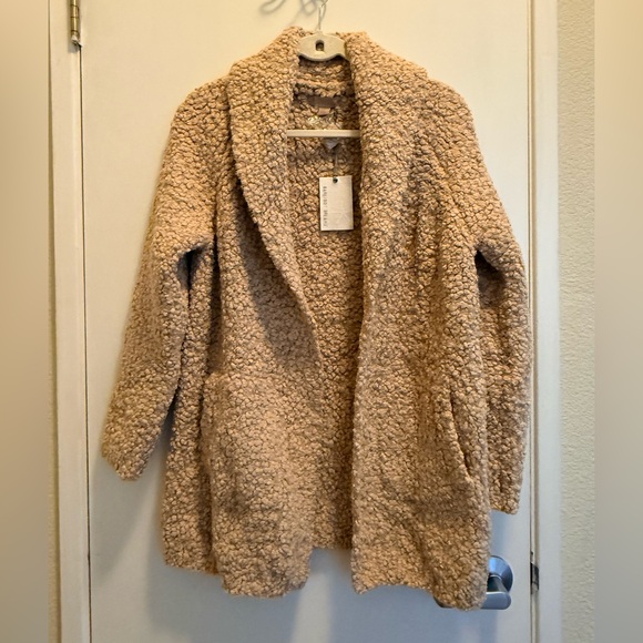 Barefoot Dreams Jackets & Blazers - Barefoot Dreams Tan Boucle Cardigan
